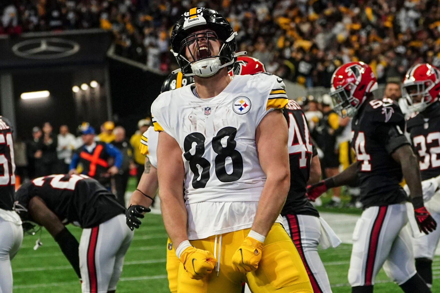 APTOPIX Steelers Falcons Football